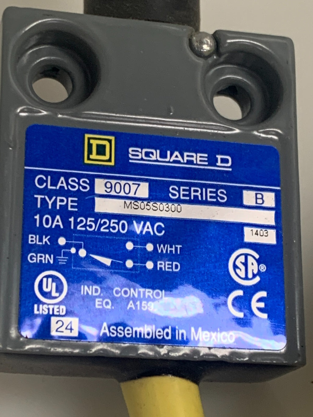 SQUARE D COMPACT LIMIT SWITCH 9007MS05S0300 B