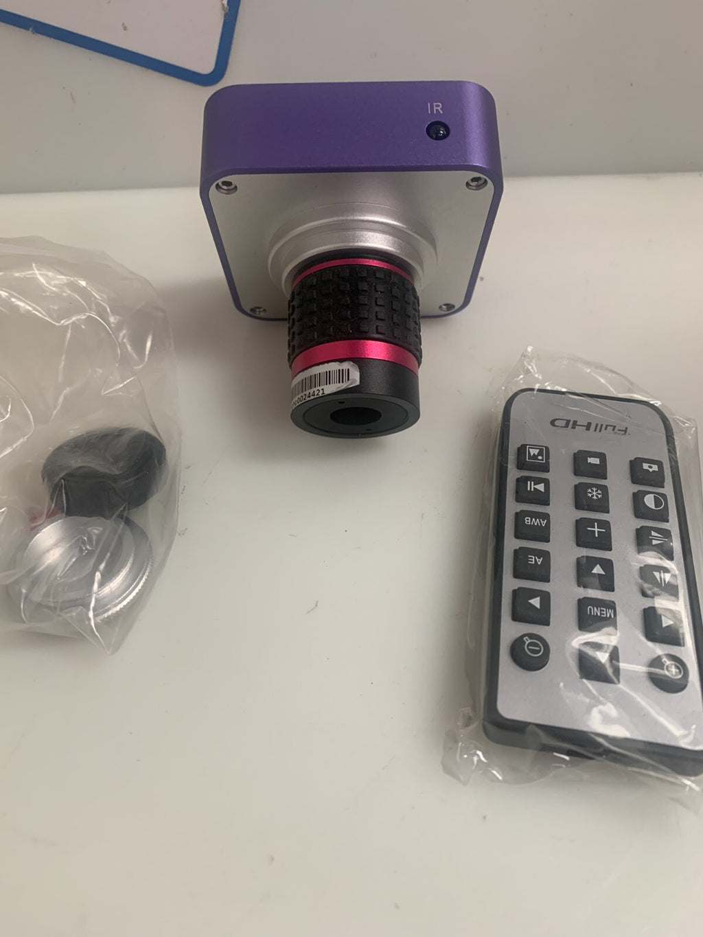 VIDEO CAMERA FULL HD ESS015-200F W/POWER SUPPLY AND CABLE
