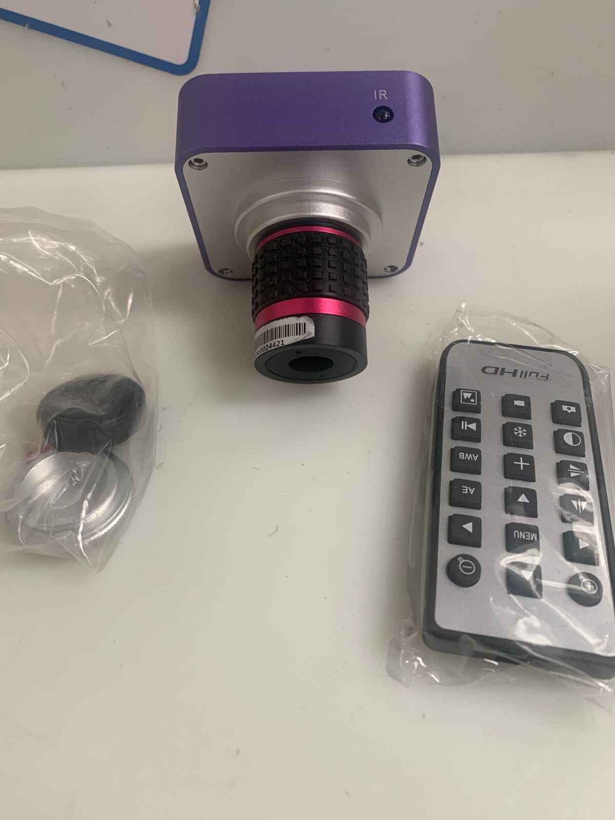 VIDEO CAMERA FULL HD ESS015-200F W/POWER SUPPLY AND CABLE