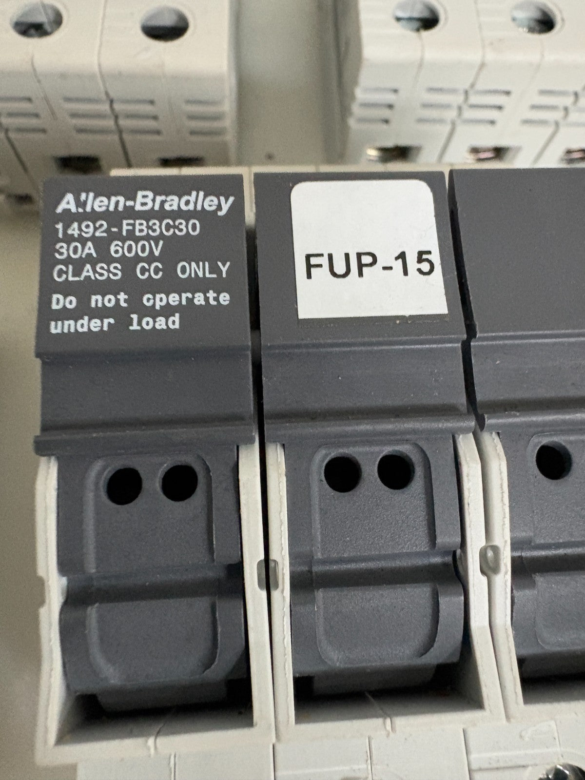 LOT OF 5 ALLEN BRADLEY INDICATING FUSE HOLDER 30 AMP W/FUSES 1492-FB3C301