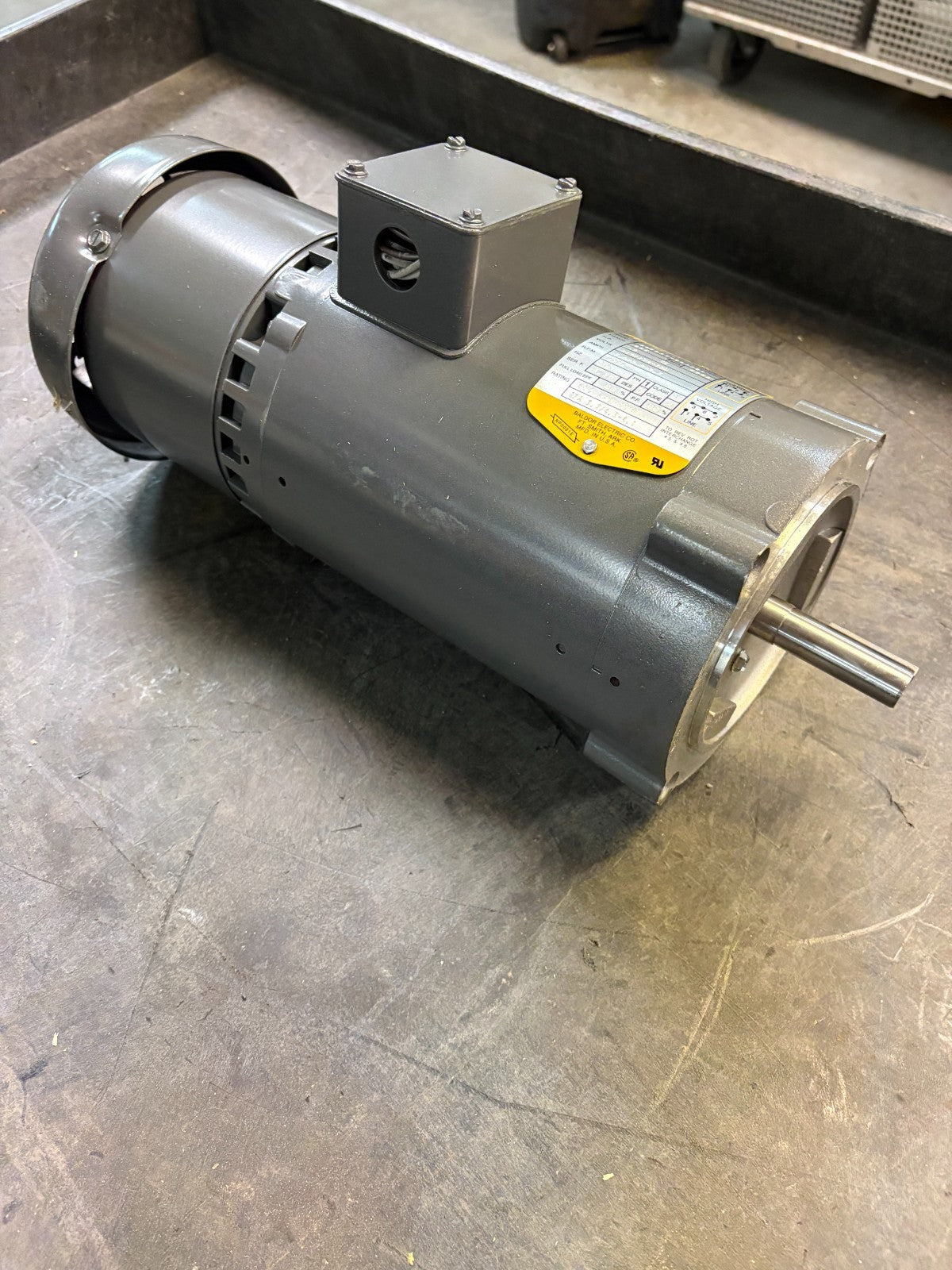 BALDOR 1/2HP BRAKE MOTOR KBL3409-JJ-R/H