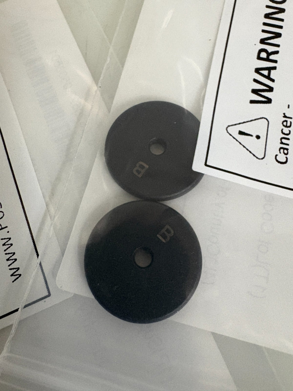 LOT OF 8 SAG RF AND WIRELESS RFID TRANSPONDERS TAG 420820527-0503501