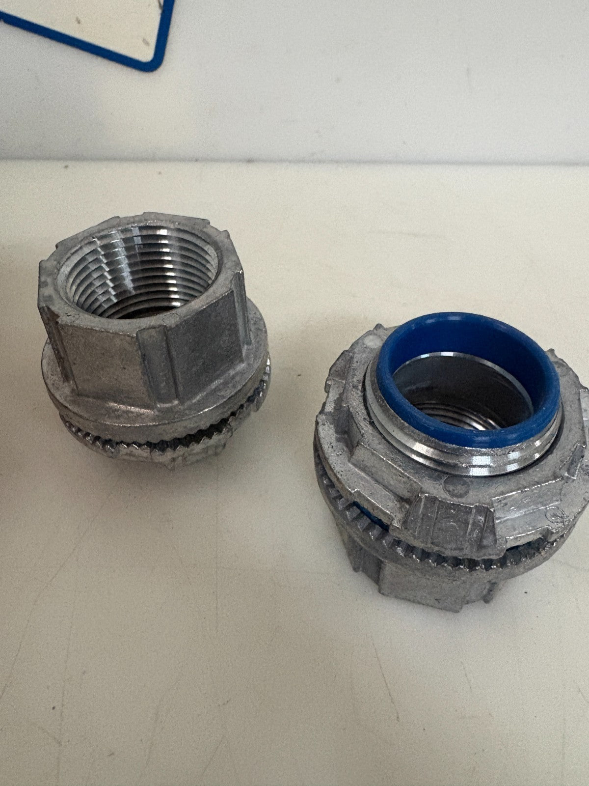 ABB THOMAS & BETTS 1" T & B HUB H 100-TB  5 IN BOX1
