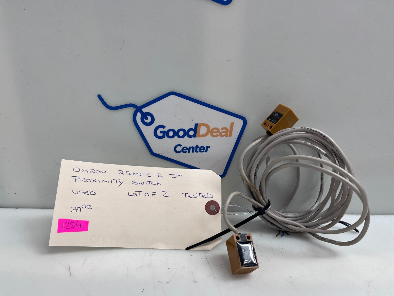 OMRON TL-Q5MC2 Proximity Switch TLQ5MC2 (Lot of 2)