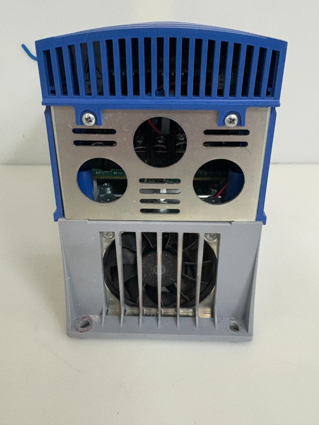 LENZE ACTECH SMVECTOR MOTOR DRIVE ESY402N04TXB3