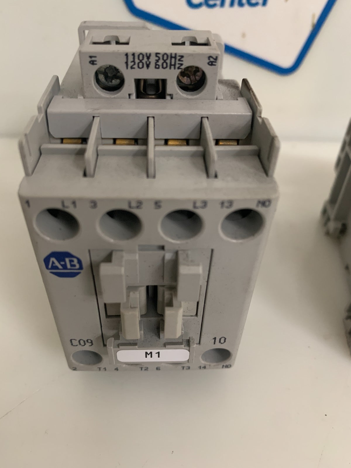 LOT OF 2 ALLEN BRADLEY CONTACTOR 100-C09* 10 A