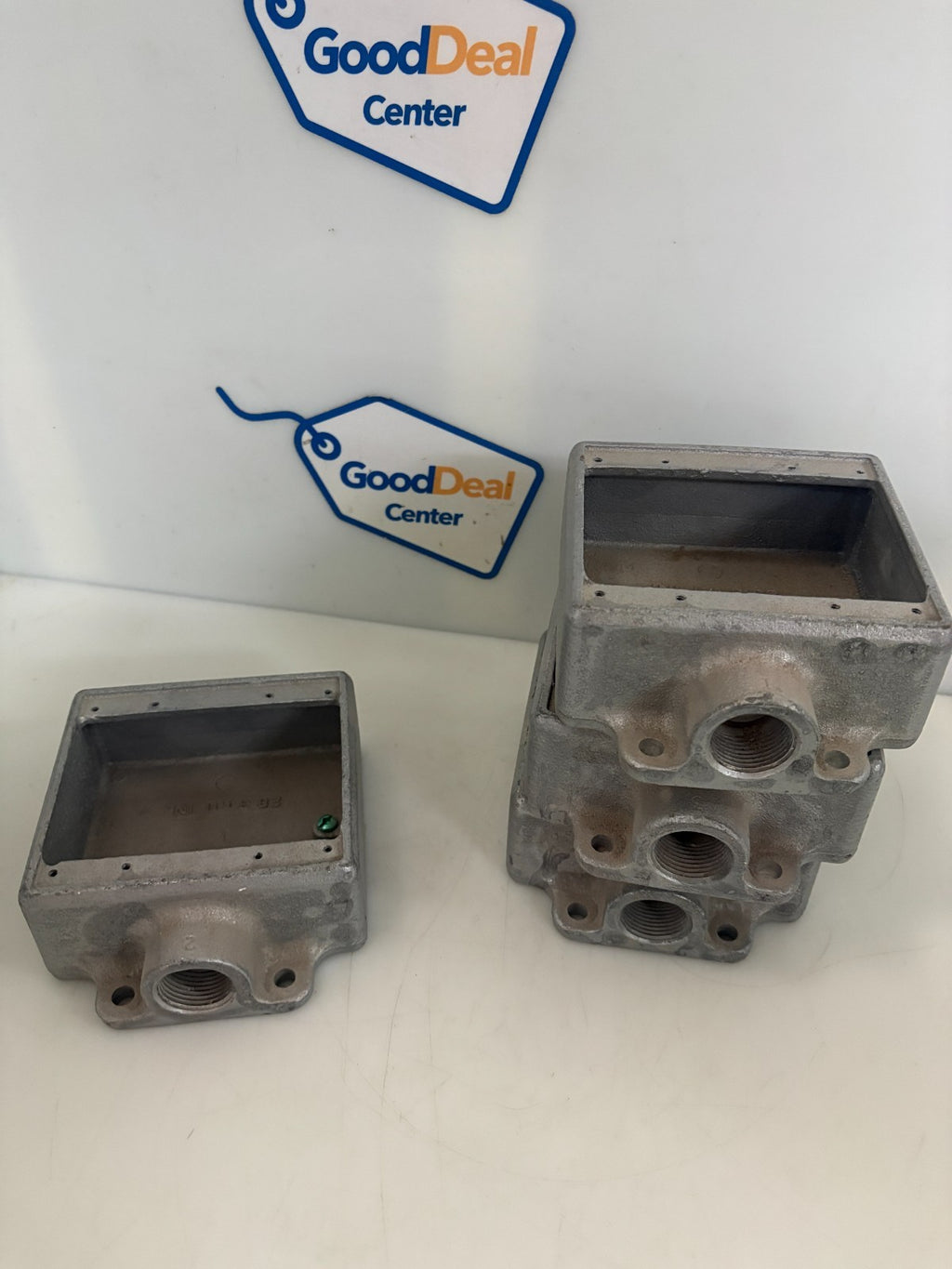 LOT OF 4 CROUSE HINDS 1/2 FS12 3/4 FS22 OUTLET BOX0