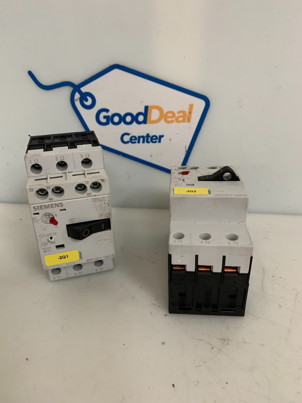 LOT OF 2 SIEMENS MOTOR PROTECTOR CIRCUIT BREAKER 3RV1011-1HA10