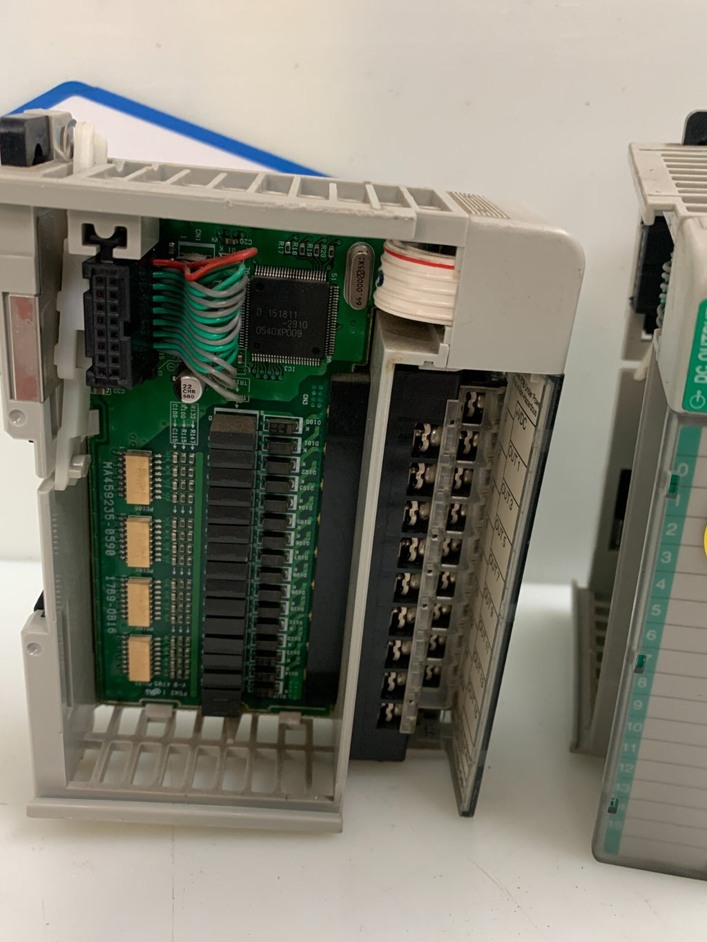 Allen-Bradley 1769-OB16 Series B Rev. 2 Output Module2