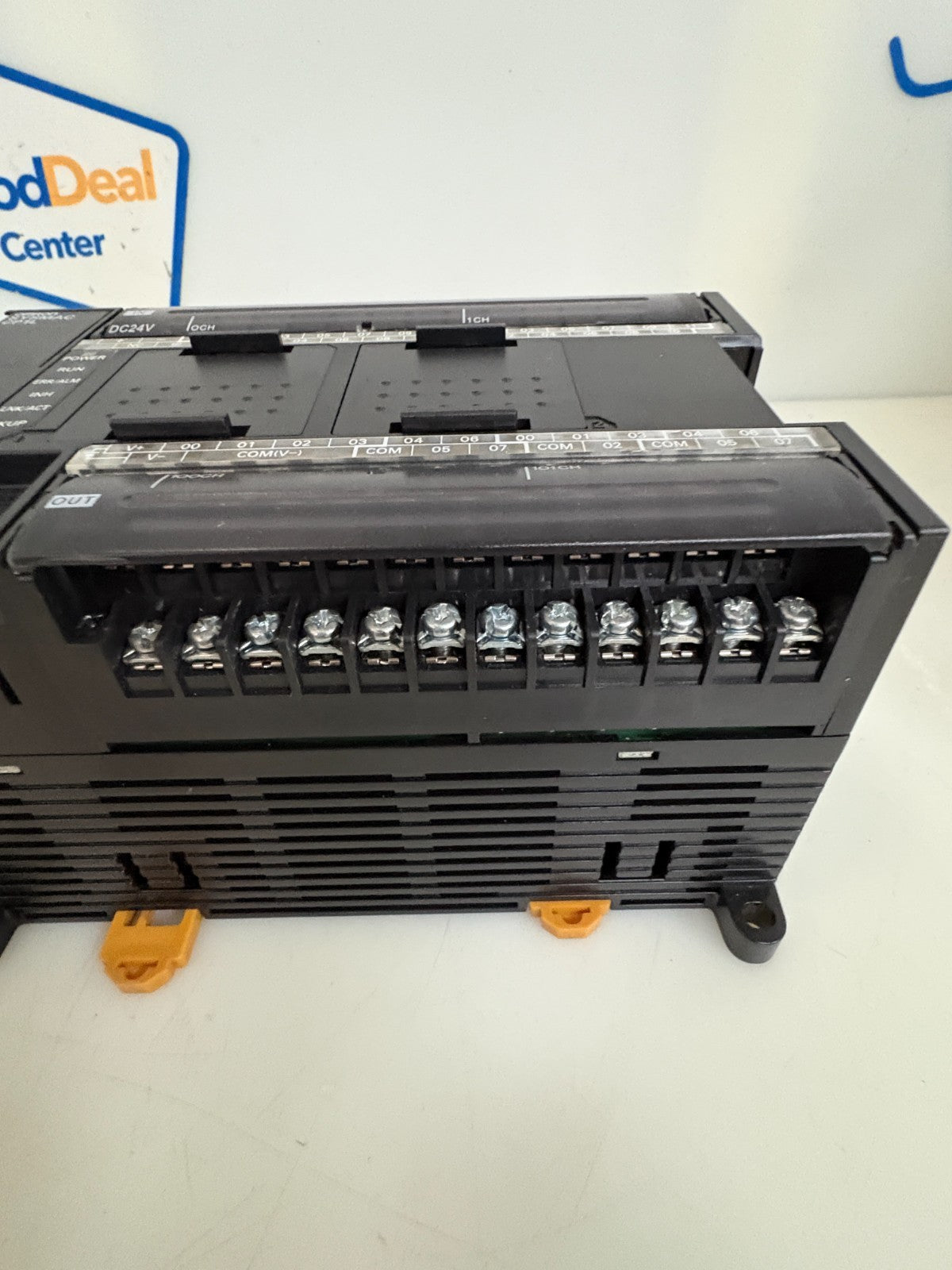 OMRON CPU PROGRAMMABLE CONTROLLER CP1L-EM40DT-D