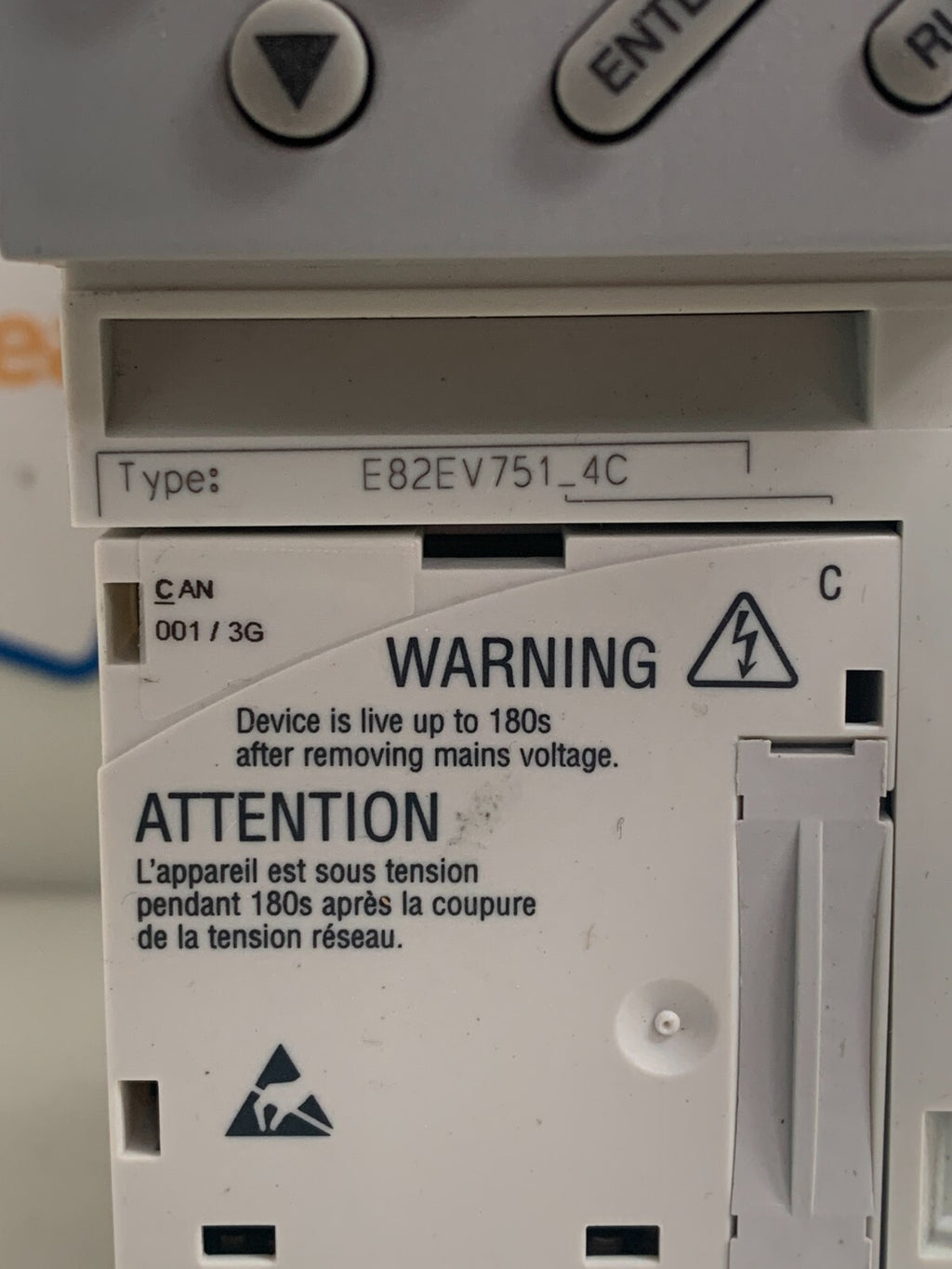 LENZE 8200 VECTOR D-31855 AERZEN ID#13127094  E82EV751-4C INPUT 3/PE AC 400/500V