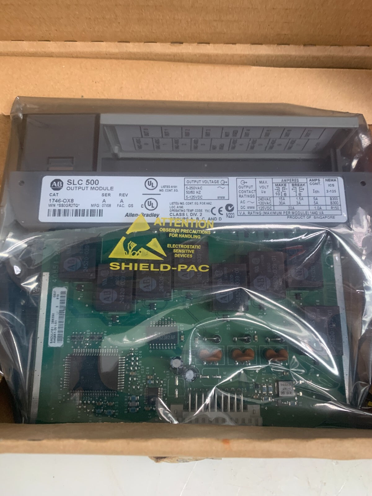 ALLEN BRADLEY 1746-0X8 SER A REV C PLC OUTPUT MODULE