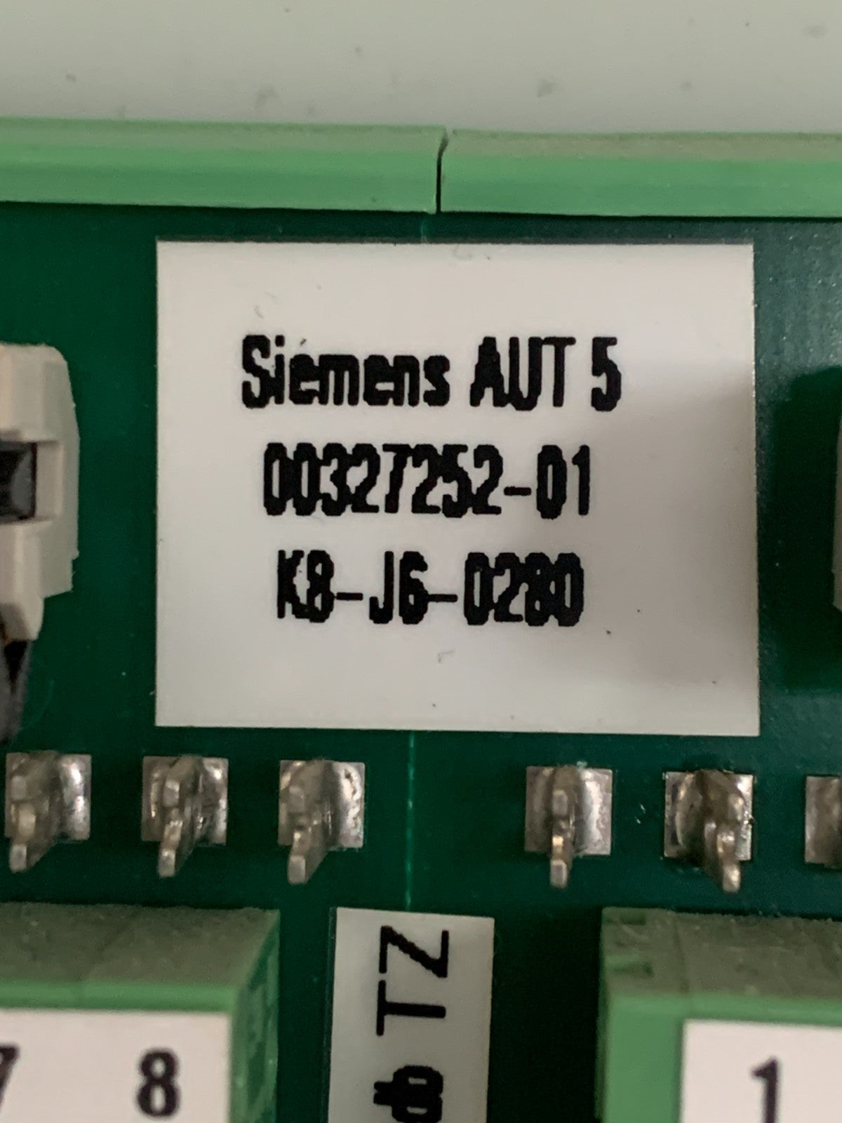SIEMENS AUT 5 INTERFACE MODULE 00327252-01 PHOENIX CONTACT UMK-SE-11.25-1