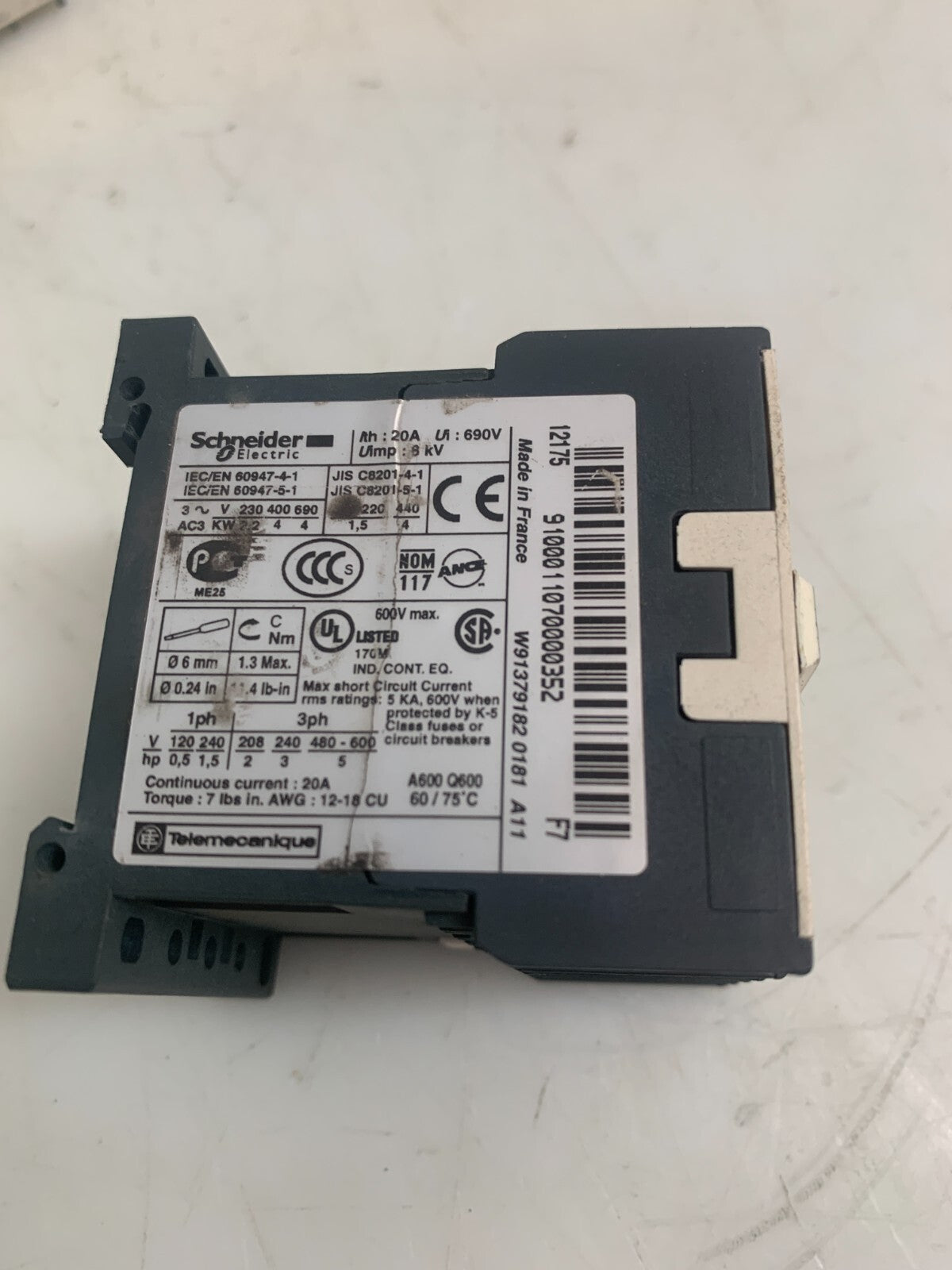 Lot of 4 Schneider Electric LC1K09 Contactor