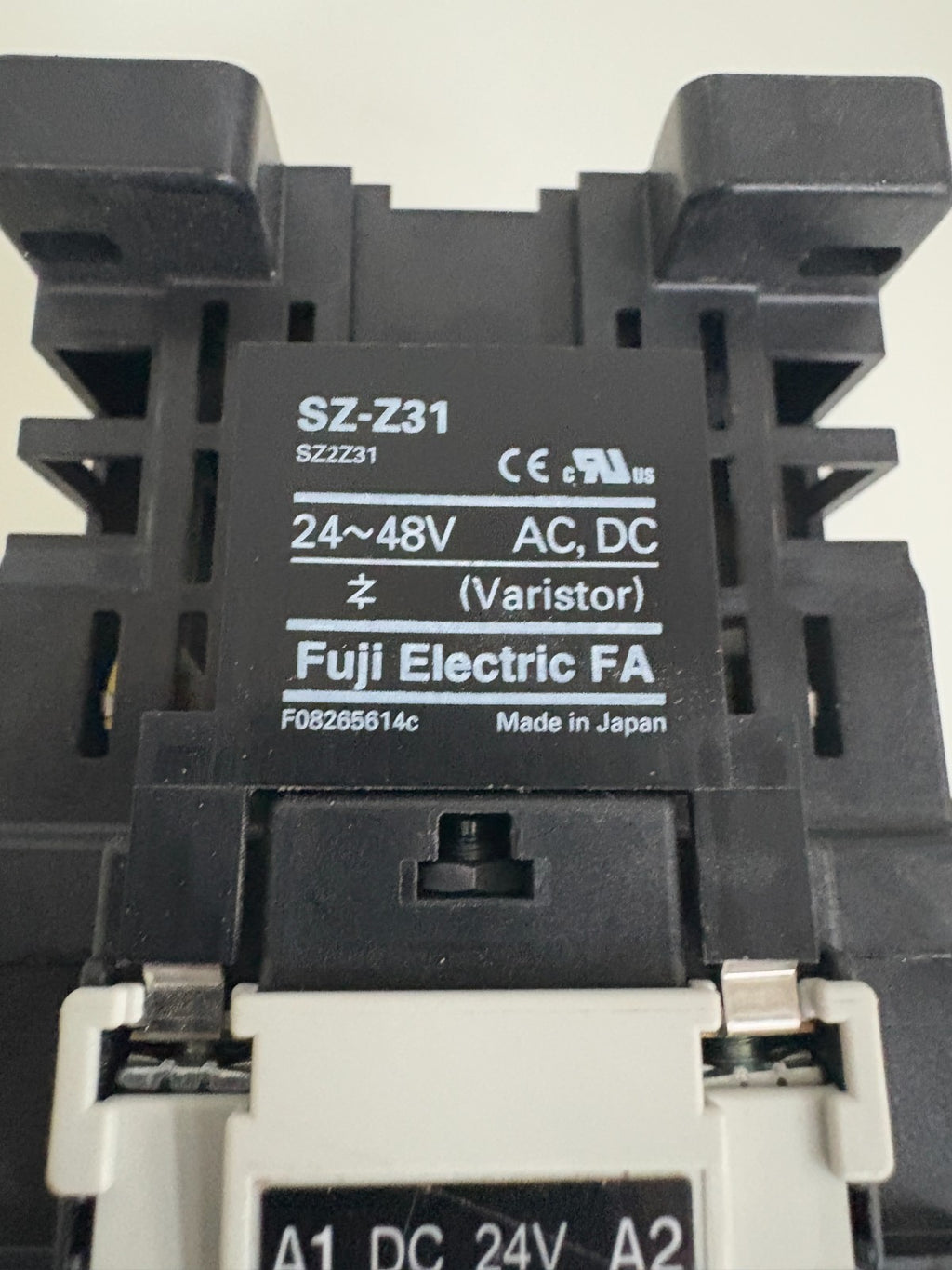 FUJI ELECTRIC CONTACTOR SC-EA/G W/2 AUXILLIARY CONTACT BLOCK SZ-AS1