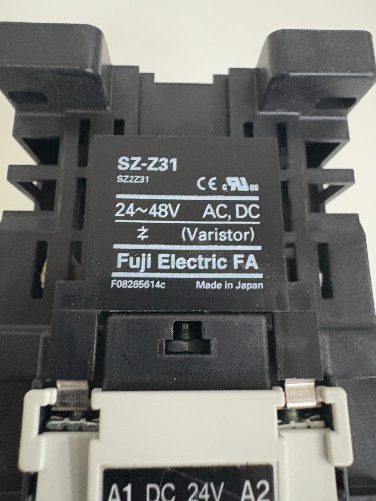 FUJI ELECTRIC CONTACTOR SC-EA/G W/2 AUXILLIARY CONTACT BLOCK SZ-AS1