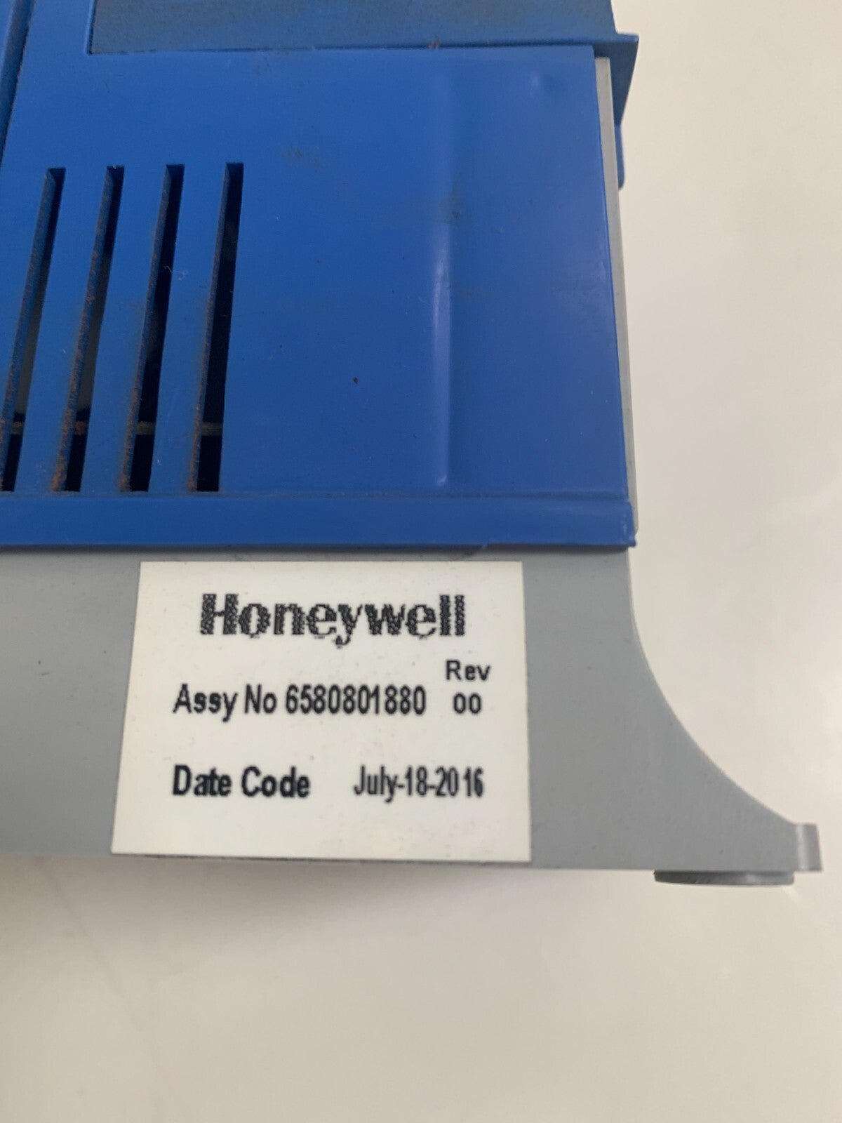 LENZE AC TECH SMVECTOR INVERTER #13452387  ESV751NO2YXB5432