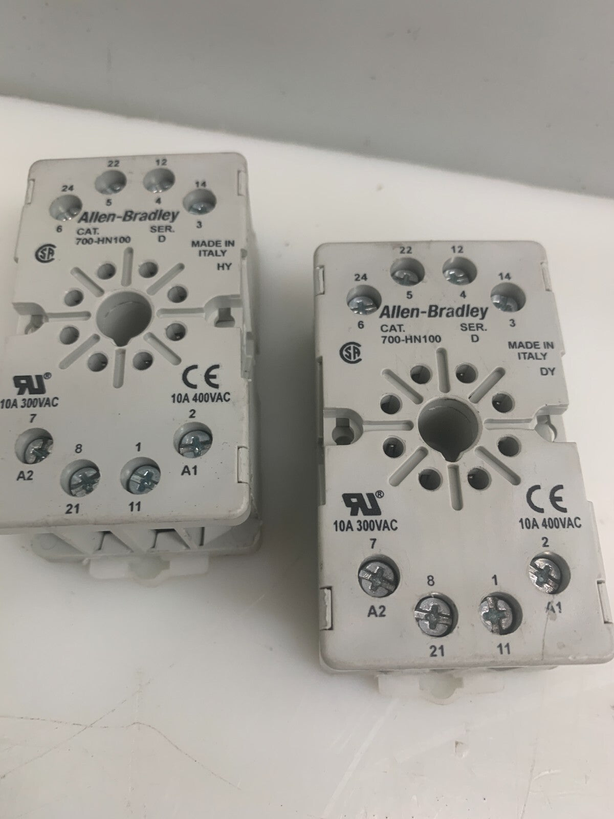 ALLEN BRADLEY  700-HN100  Socket Tube Base Screw Terminal  Ser D   (Lot of 3)