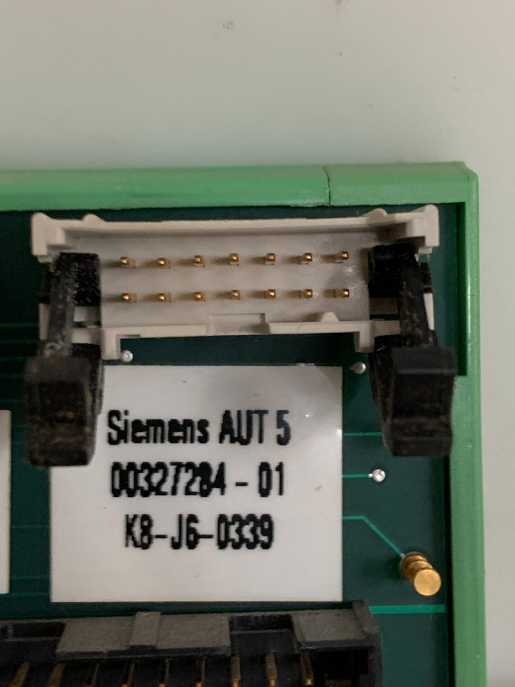 SIEMENS AUT 5 INTERFACE MODULE 00327283-01 PHOENIX CONTACT UMK-SE 11-25-1