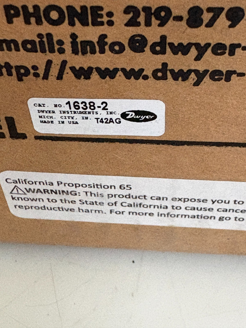DWYER INST. 1638-2 DIAPHRAGM VERTICAL PRESSURE SWITCH1