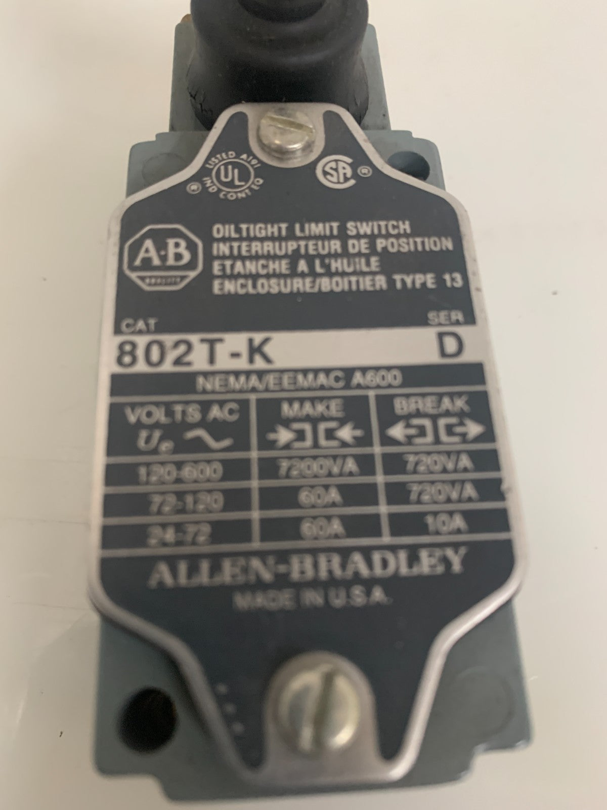 ALLEN BRADLEY OIL TIGHT LIMIT SWITCH #802T-K SER D