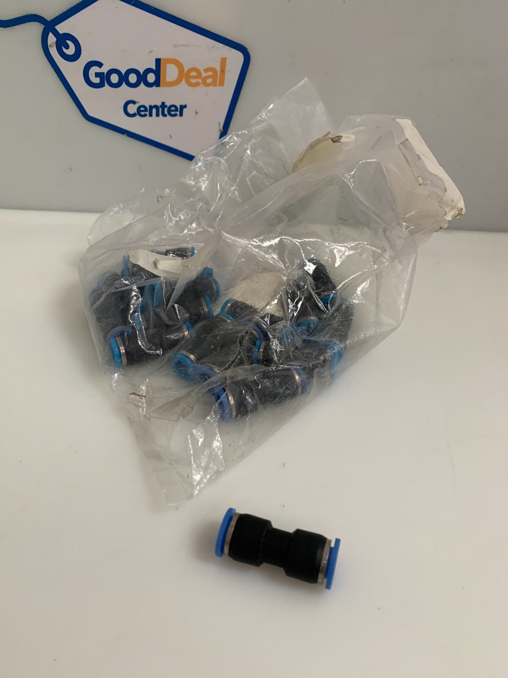 FESTO    QS-8  Push-In Connectors   153033  (Lot of 17)