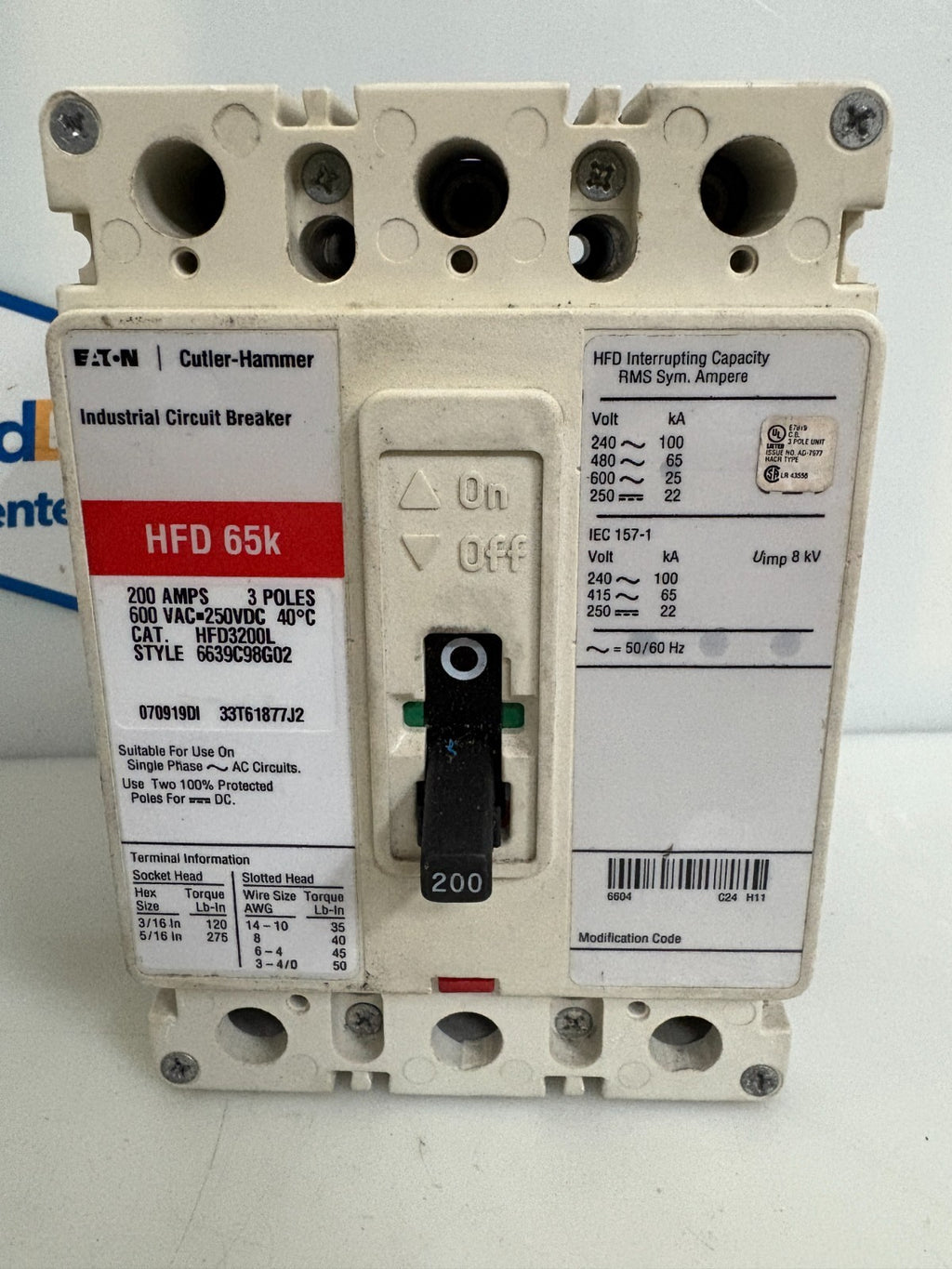 EATON CUTLER HAMMER 200 AMP CIRCUIT BREAKER HFD3200L