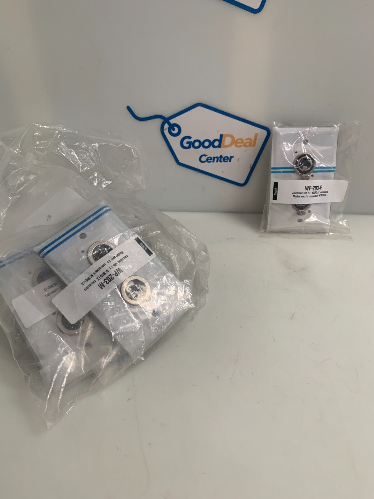 LOT OF 6 NEUTRIK DUAL WALLPLATE W/TWO NC3FD-L-1 RECEPTACLES WP203-M