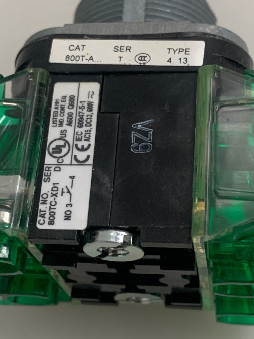 ALLEN BRADLEY BLACK PUSH BUTTON
