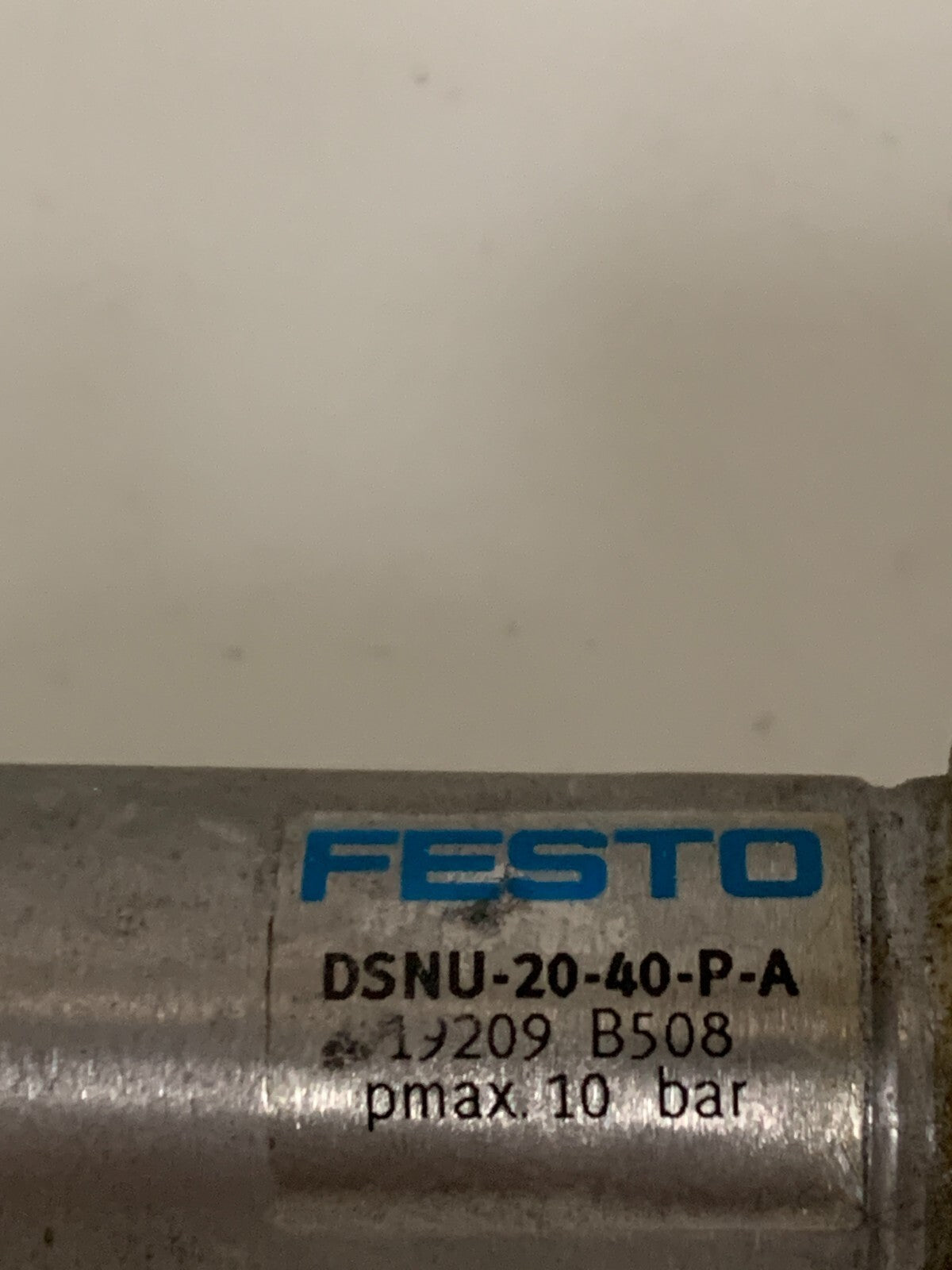 FESTO PNEUMATIC CYLINDER DSNU-20-40-P-D