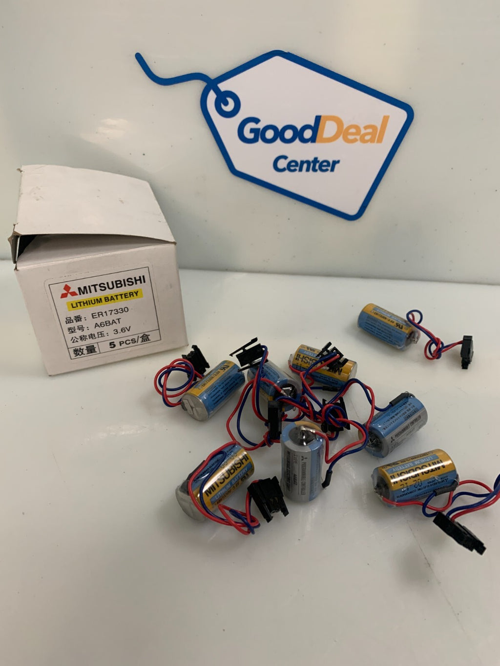 Lot of 8 Mitsubishi Lithium Batteries ER17330V/3.6V0