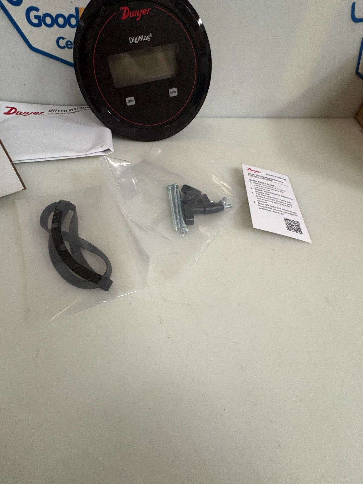 DWYER DIGI MAG DIFFERENTIAL PRESSURE TRANSMITTER AIR/GASES 4-20 MA4
