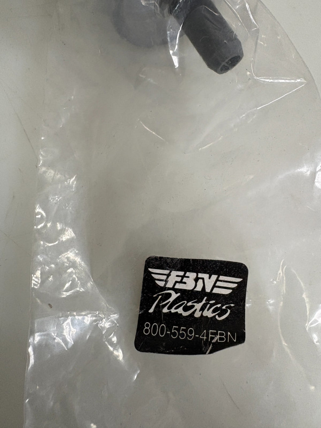 LOT OF 12 FBN PLASTICS IN LINE RETAINER