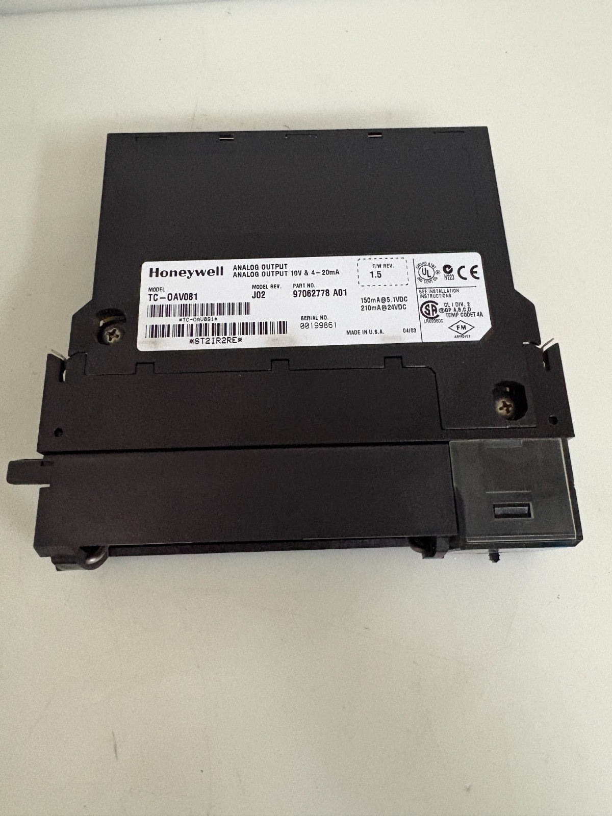 HONEYWELL ANALOG OUTPUT MODULE TC-0AV081 J02 9702778 A01