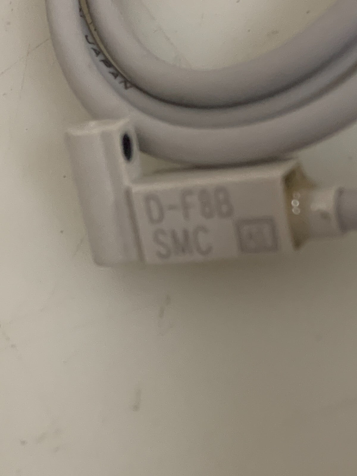 LOT OF 3 SMC 2 WIRE PNEUMATIC AUTO SWITCH SENSOR D-F8B