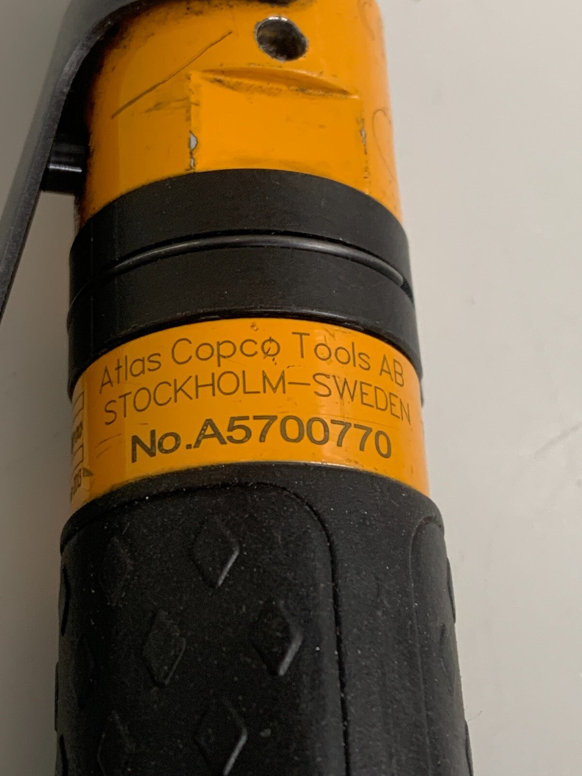 ATLAS COPCO PNEUMATIC ANGLE SCREWDRIVER 1/4" LTV 009 R11-6
