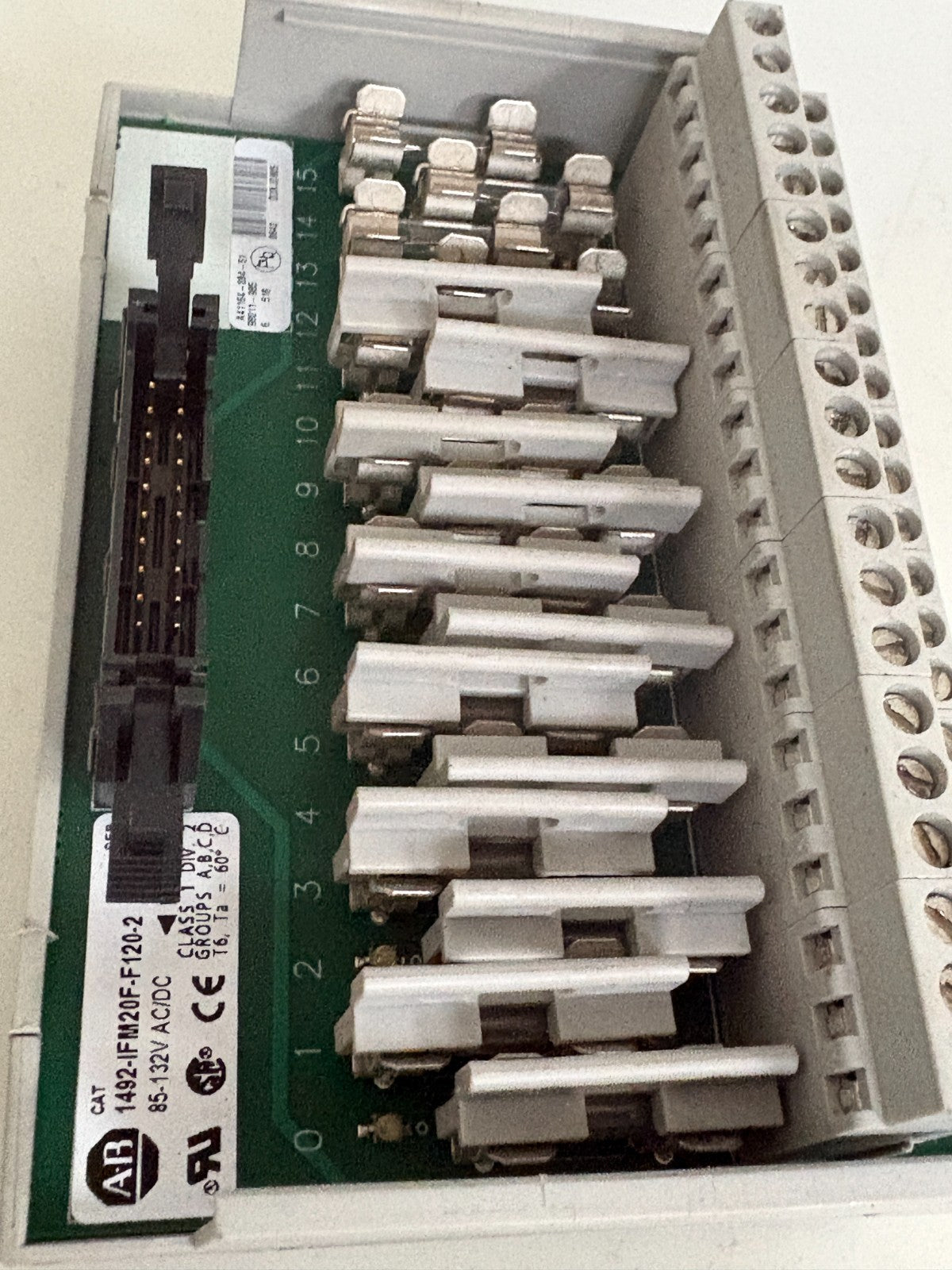 ALLEN BRADLEY FUSIBLE ANALOG INTERFACE MODULE 1492-IMF20F-F120A-2