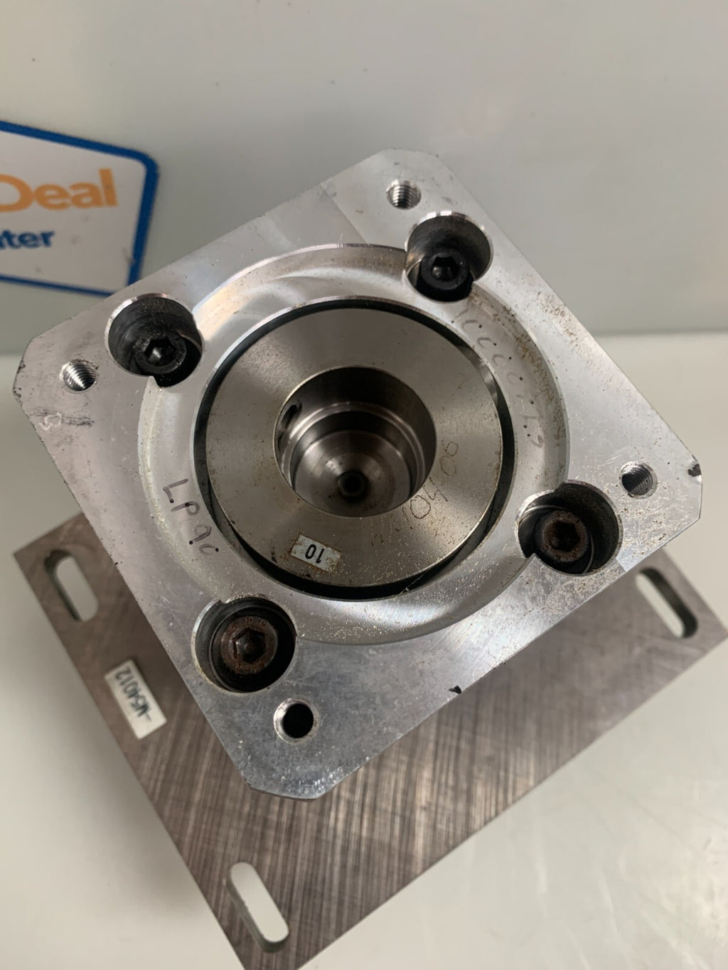 WITTENSTEIN / ALPHA GEAR DRIVES  LP090-M01-10-111  Gear Reducer A51X0023353