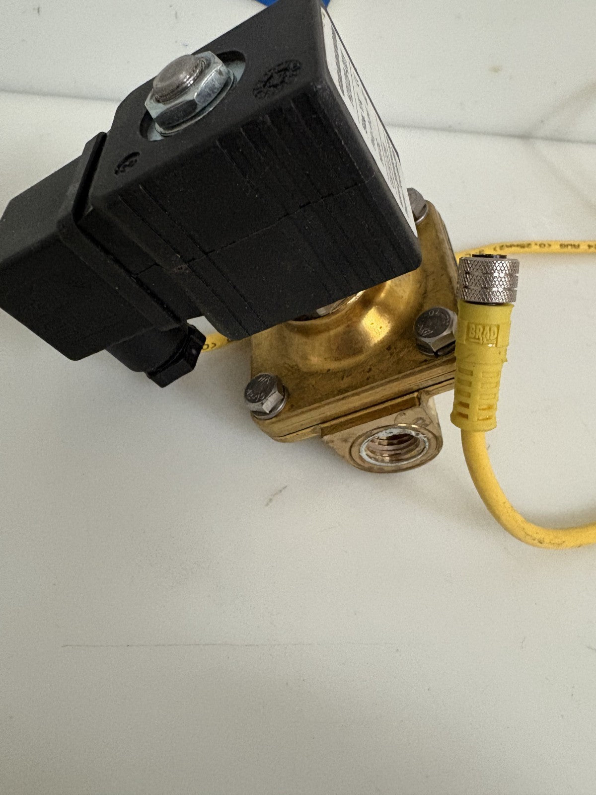 GRANZON SOLENOID VALVE 0-200 PSI 1/4" H2U29-OOY