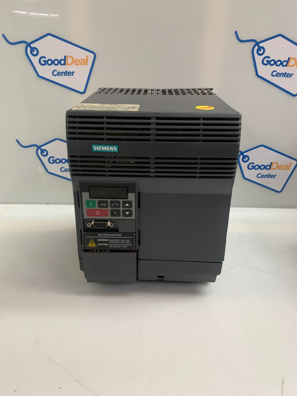 SIEMENS MICROMASTER 6SE9221-0CC40, Crack in body