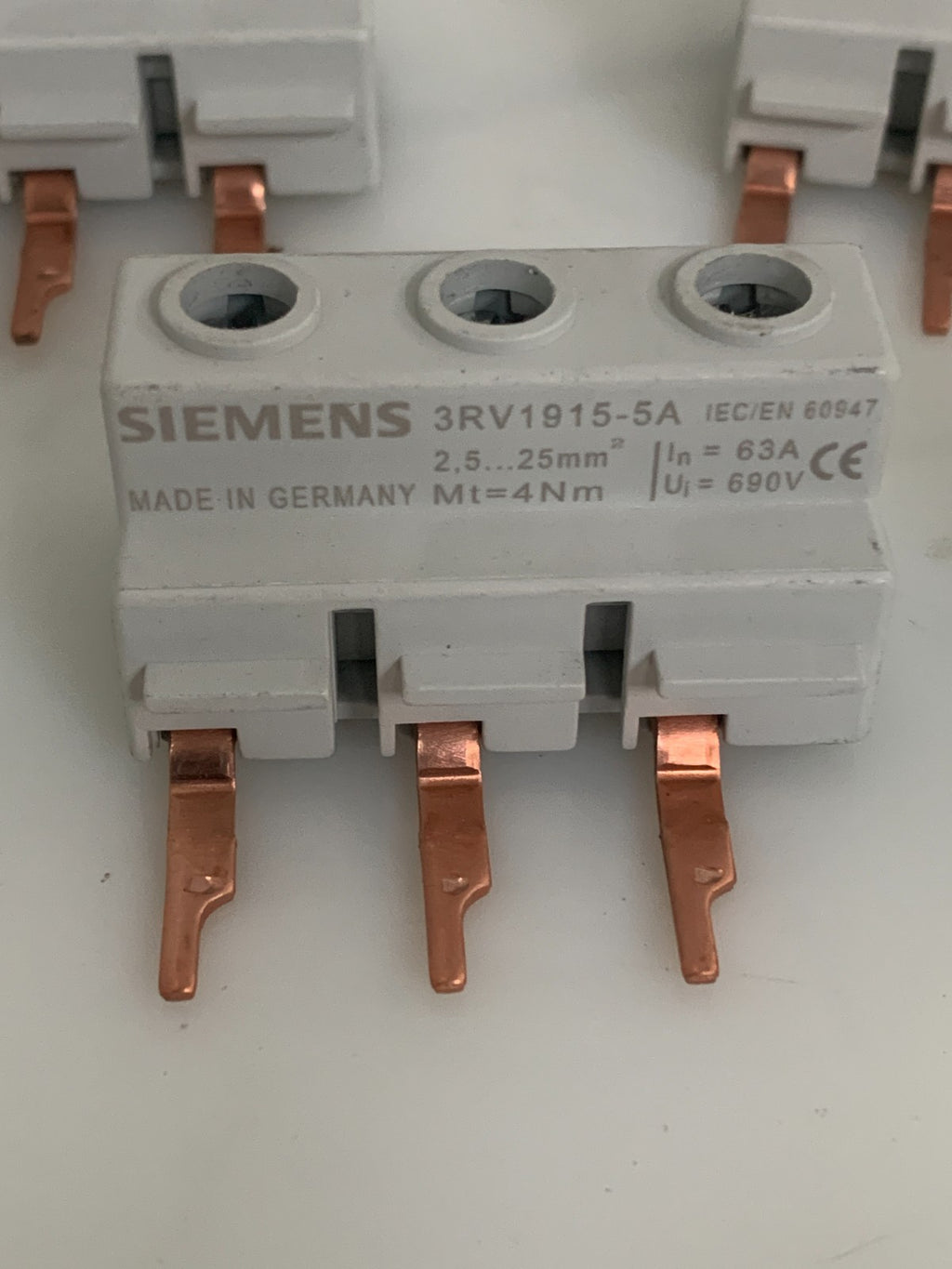 LOT OF 5 SIEMENS BUSBAR 3RV1915-5A1