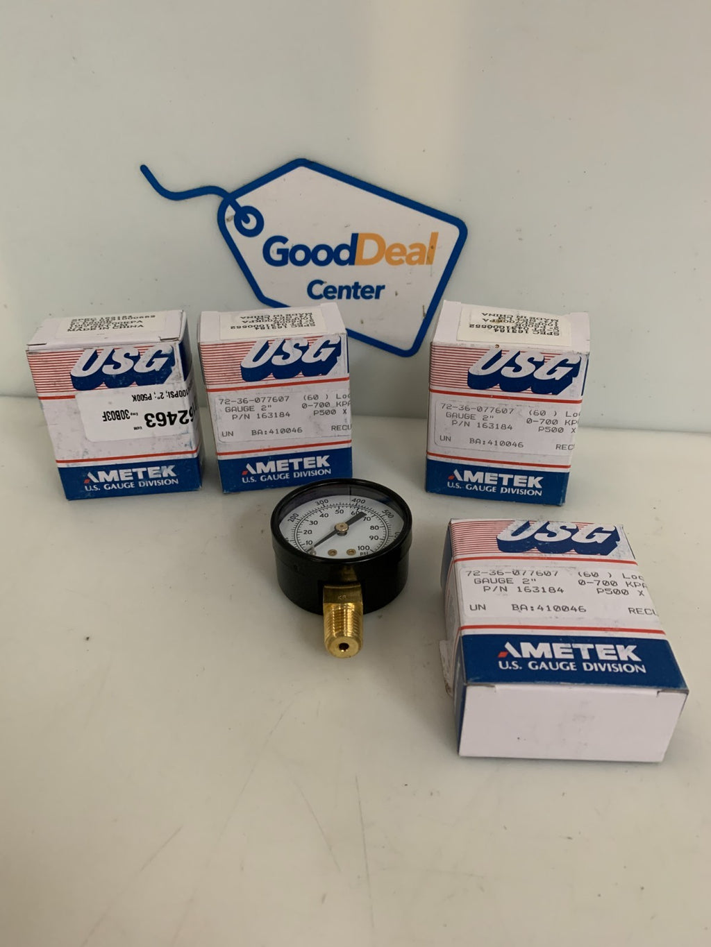 LOT OF 4  AMETEK 2" GAUGE 0-700KPA #463184