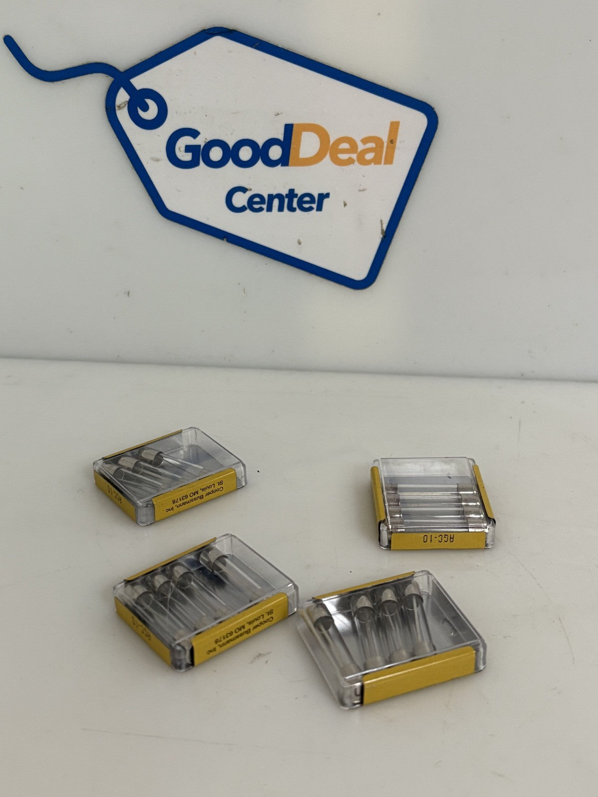 BUSS FUSES AGC-10 15 FUSES TOTAL0