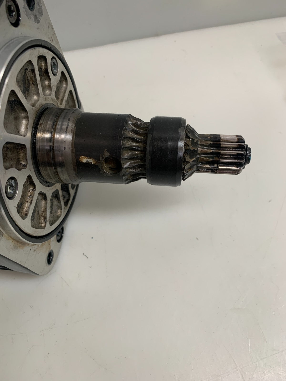 Yaskawa Electric SGMRS-13A2A-YR11 AC Servo Motor w/ encoder