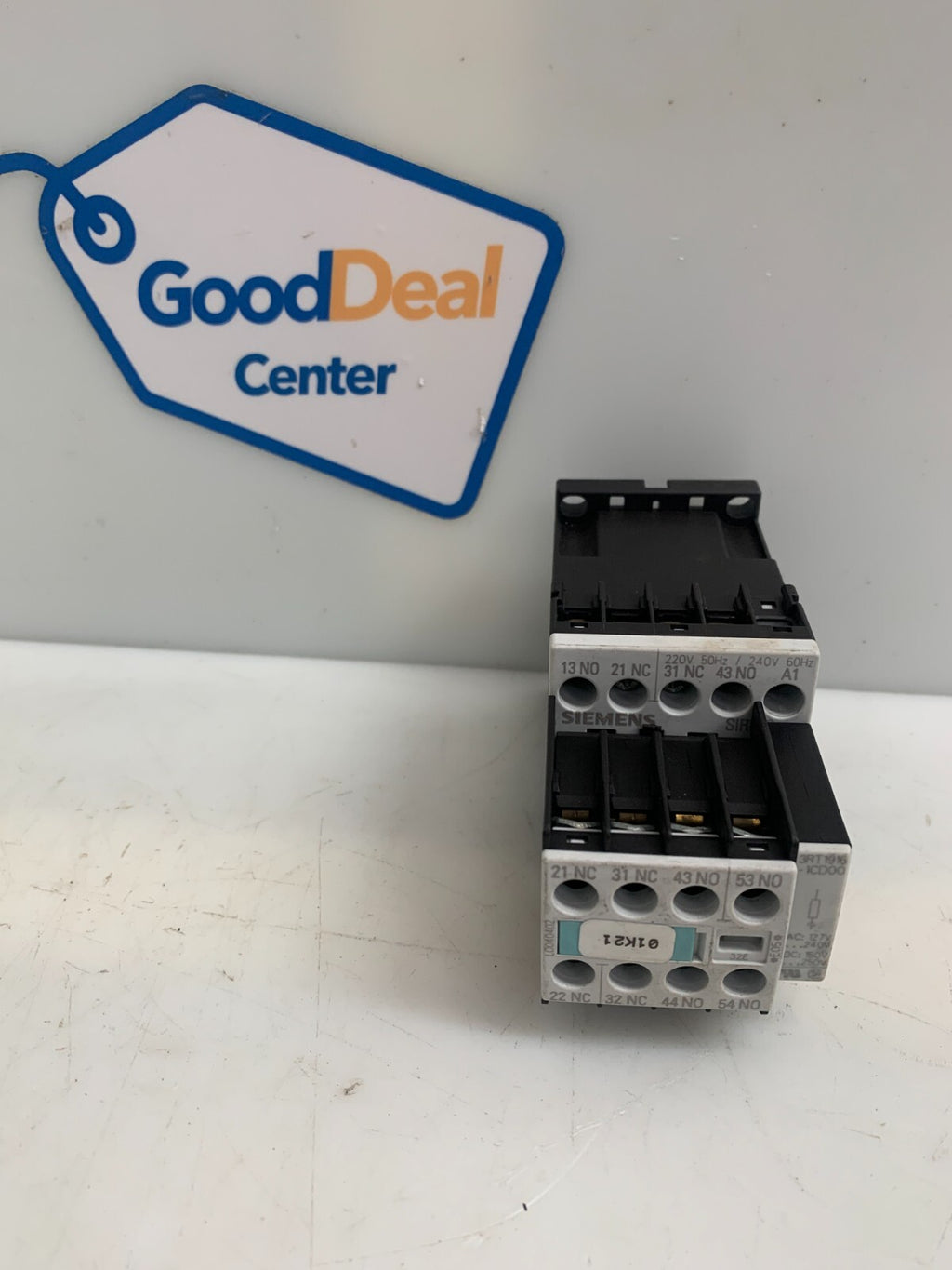 SIEMENS 3RH1122-1AP60  Magnetic Relay  w/3RH1911-1HA22 & 3RT1916-1CD00