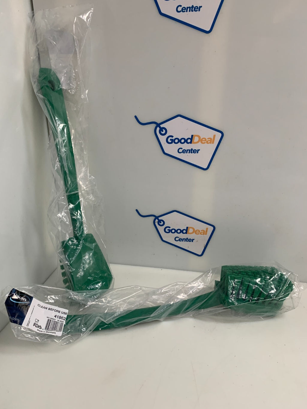 LOT OF 2 VIKAN HEAVY DUTY FDA APPROVED 15 3/4 GREEN BRUSH #41862