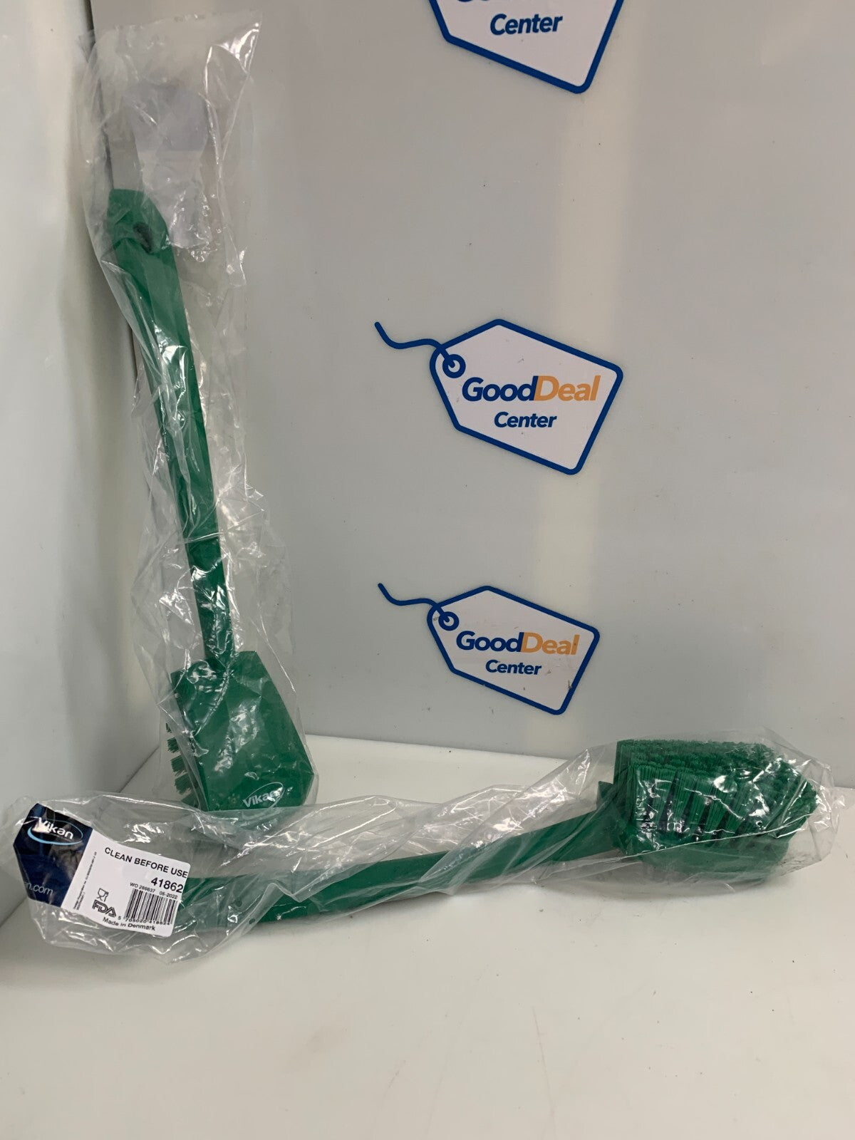 LOT OF 2 VIKAN HEAVY DUTY FDA APPROVED 15 3/4 GREEN BRUSH #41862