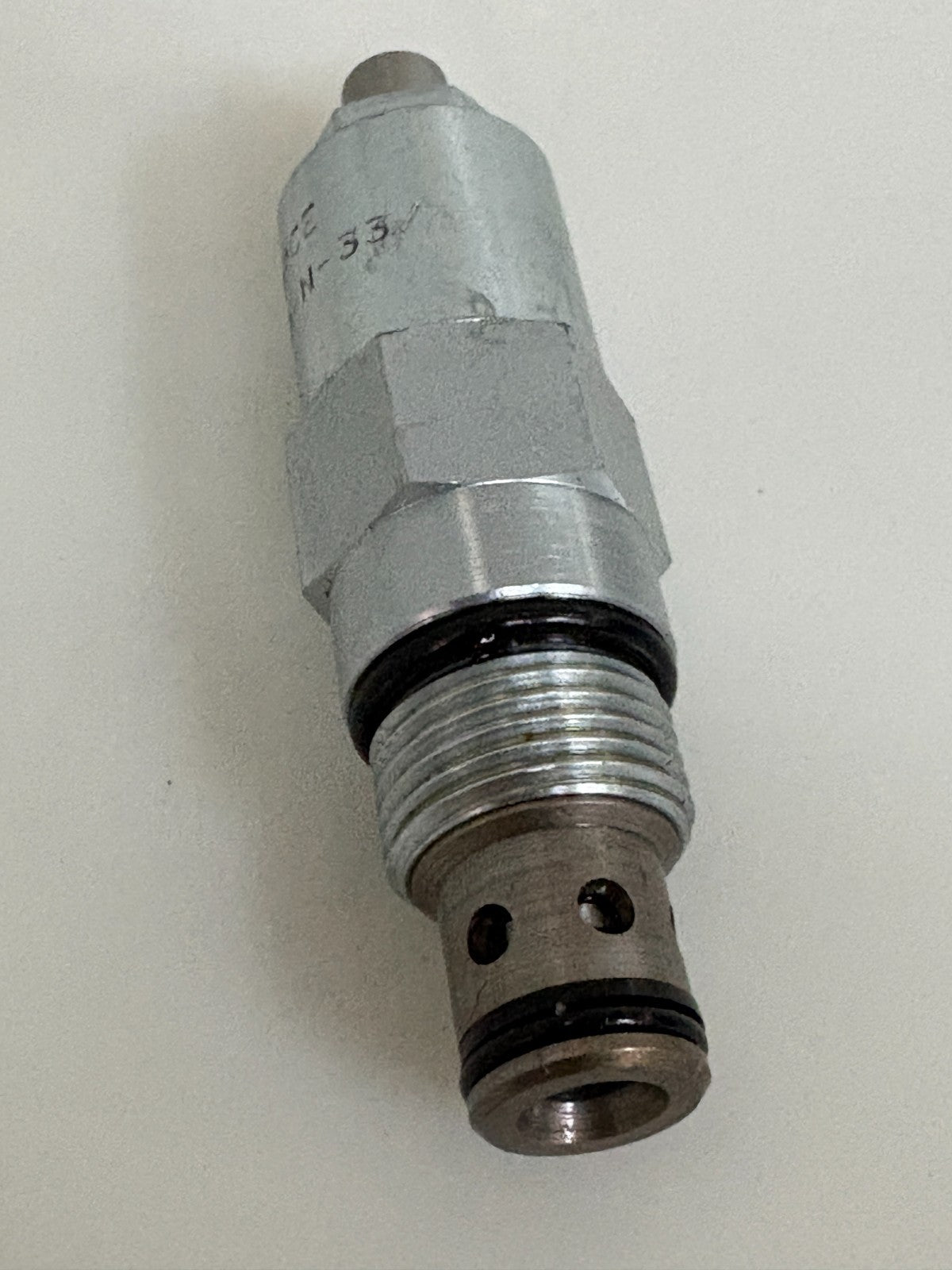 LOT OF 2 HYDRA FORCE HYDRAULIC RELIEF VALVE RV10-20A-0-N-33