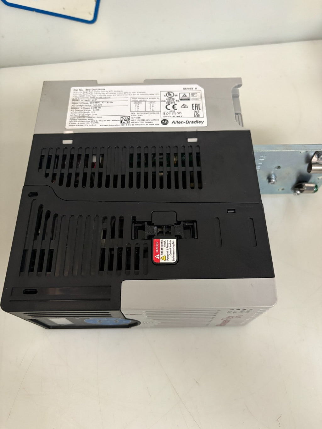 ALLEN BRADLEY POWER FLEX 527 #25C-D2P3N104 SER B2