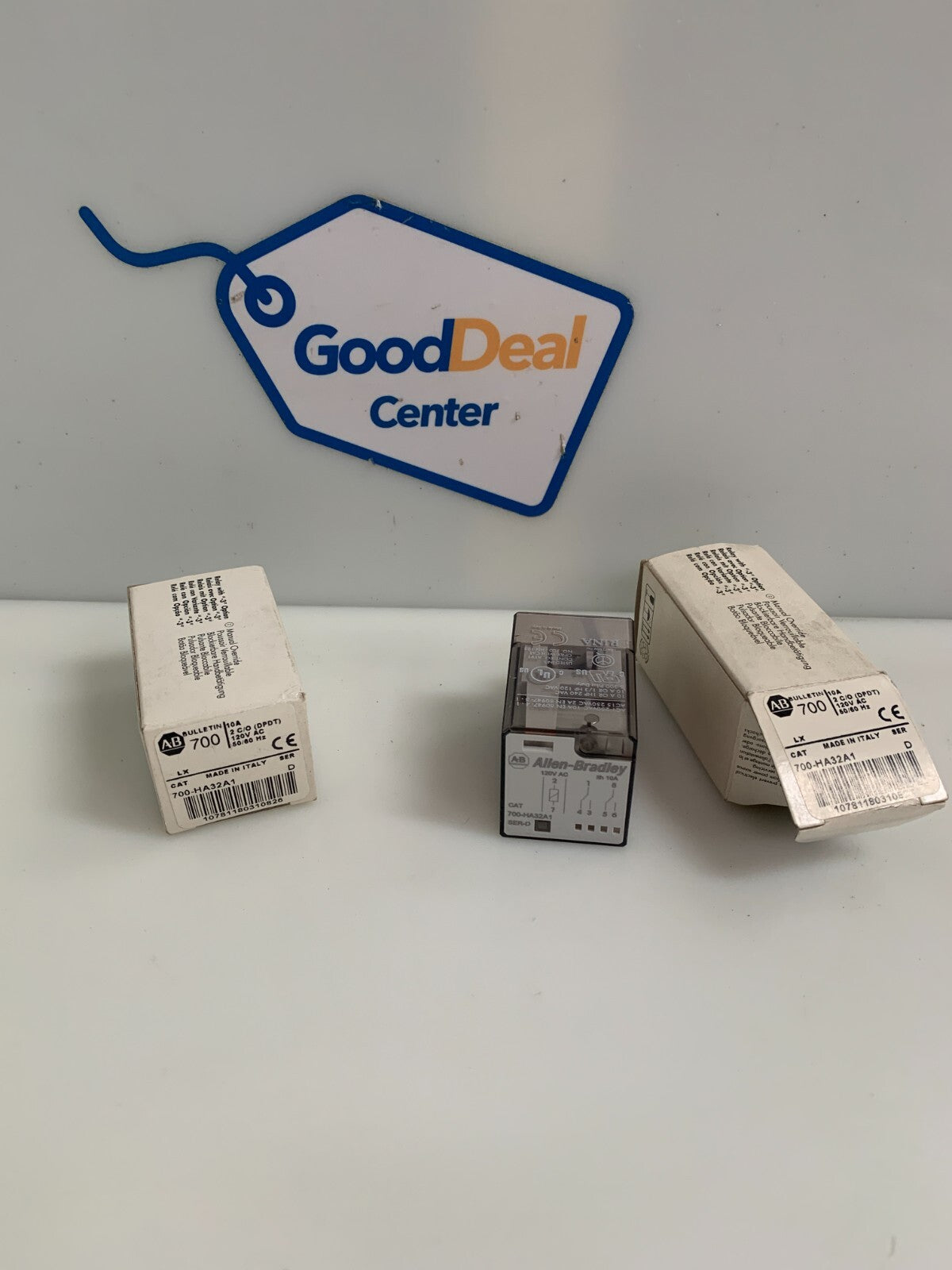 ALLEN BRADLEY  10A Relay  700-HA32A1  Serie D  (Lot of 2)